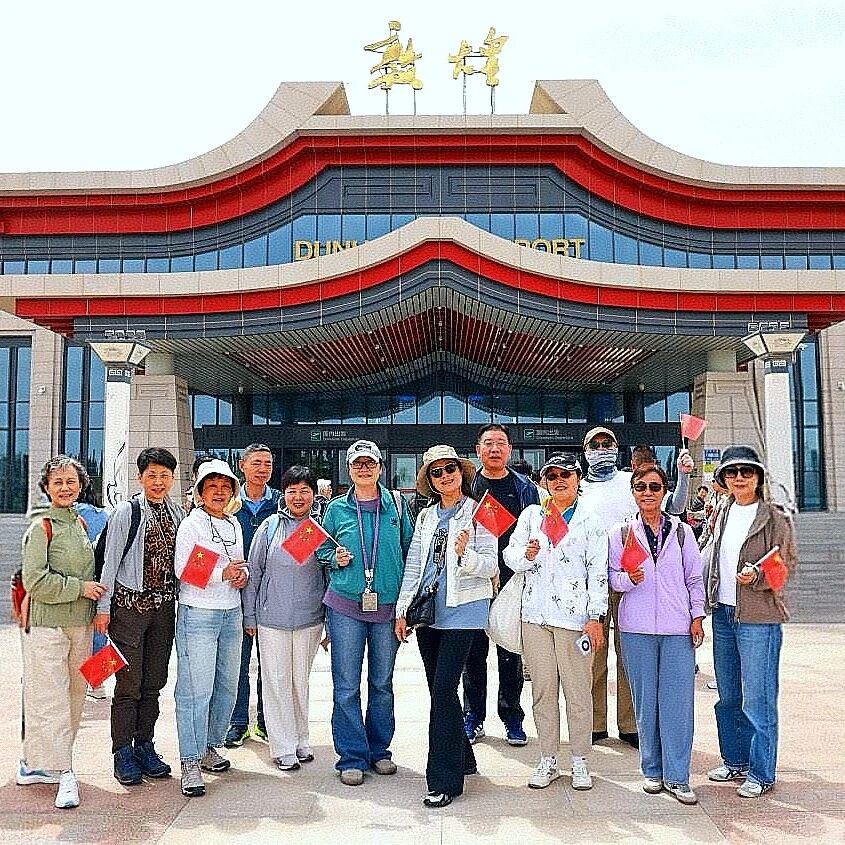 上海老科协财经委组织会员 “神舟二十三号载人航天发射” 现场观摩活动